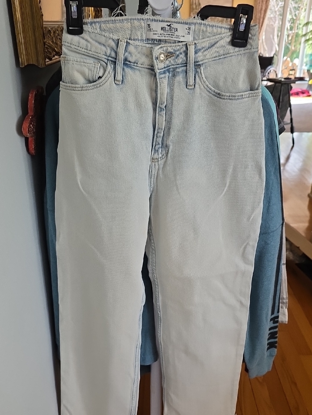 Hollister Women’s Light Blue High Rise Dad Jeans CURVY